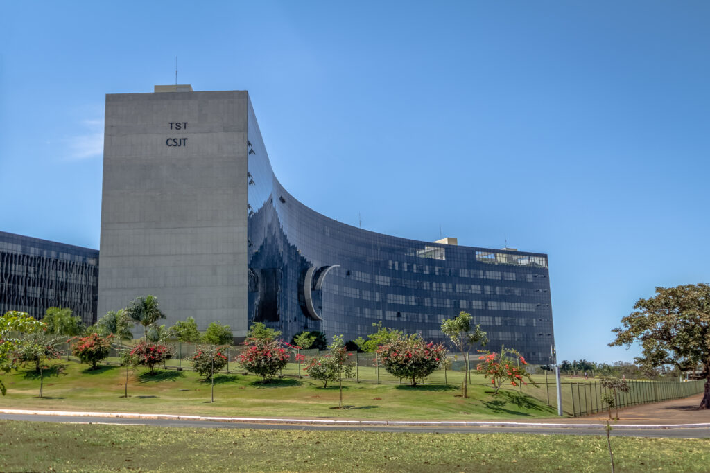 Foto TST reforça dever de diligência na contratação de empreiteiros e define limites da responsabilidade do dono da obra